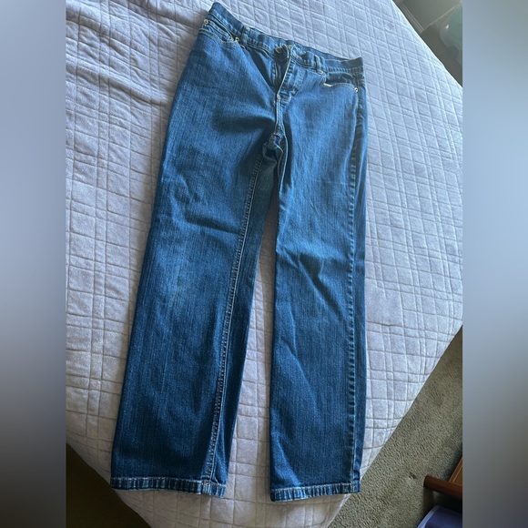 (2) Pairs of Liz Claiborne Hepburn Jeans, Size 10Petite - Picture 2 of 8